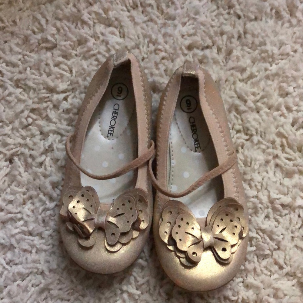 Toddler girls metallic gold flats (Cherokee) used